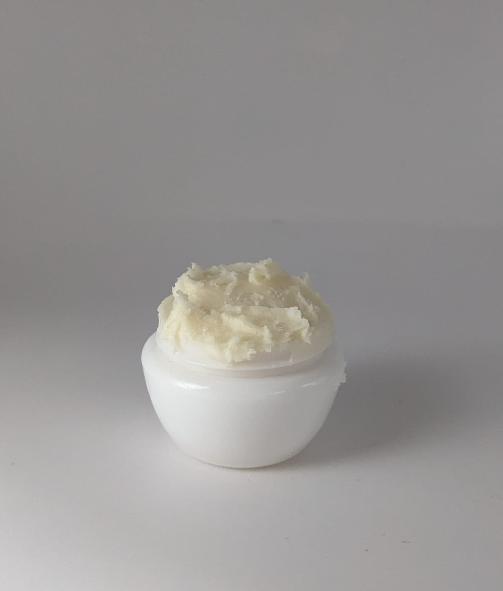 ULTRA HYDRATING AND MOISTURISING REPAIRING NIGHT EYE CREAM WITH FRANKINCENSE. 15G